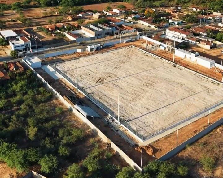 Prefeito Alexandre vistoria obras do novo Estádio Municipal de Serra Branca e destaca expectativa de entrega à população