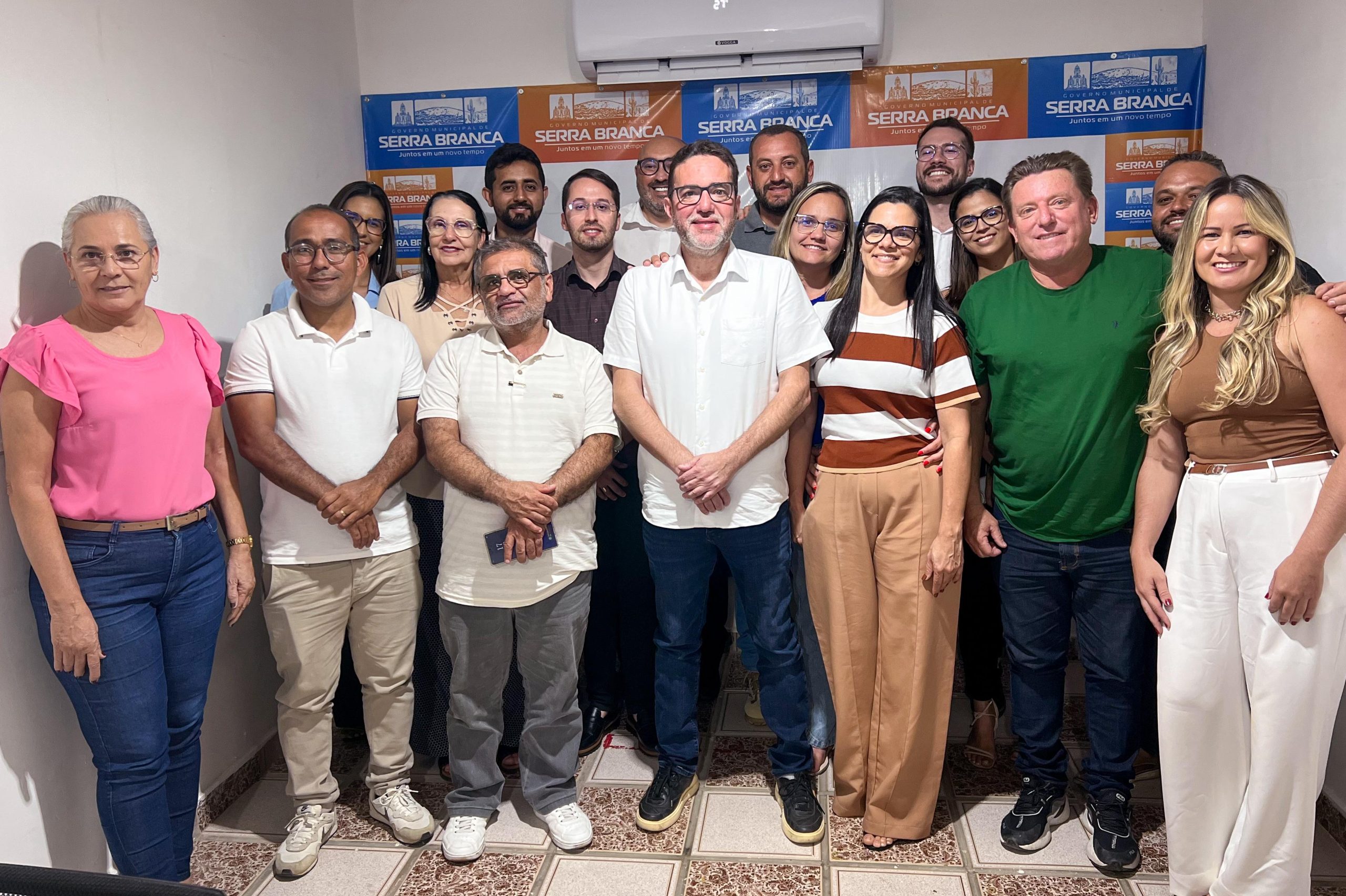 Gestão Municipal realiza reunião estratégica com secretariado para avaliação e alinhamento de ações